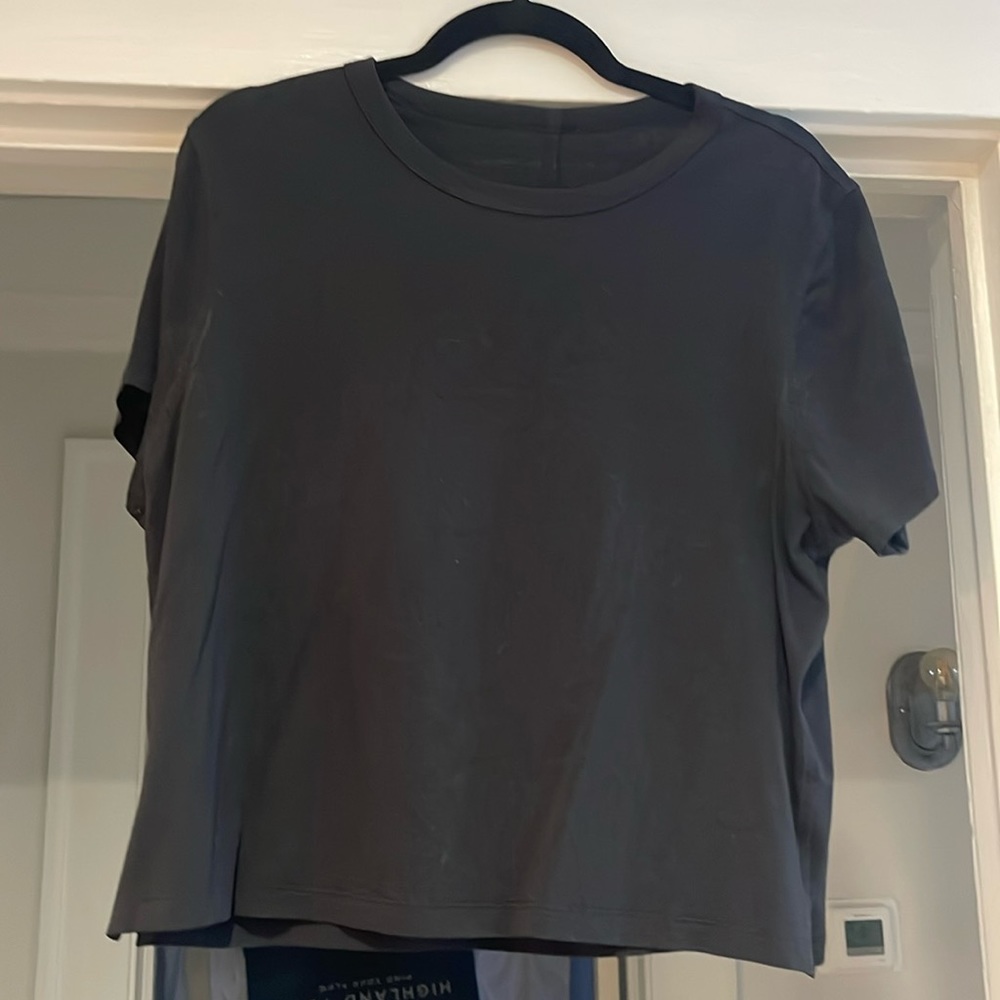 Lululemon classic fit cotton blend short sleeve